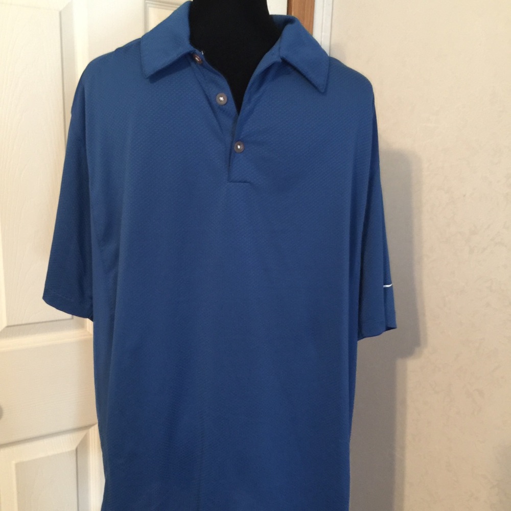 Men's Nike fit dry golf shirt size XL.